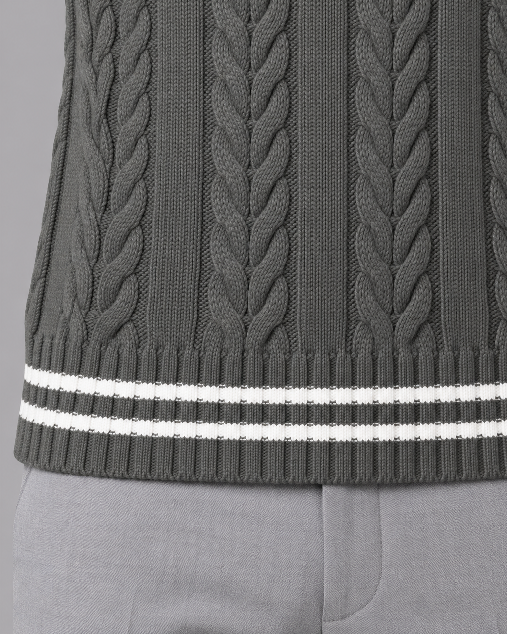 Men's Sleeveless Jumper - Cable Knit V Neck Contrast Trim Sweater Vest