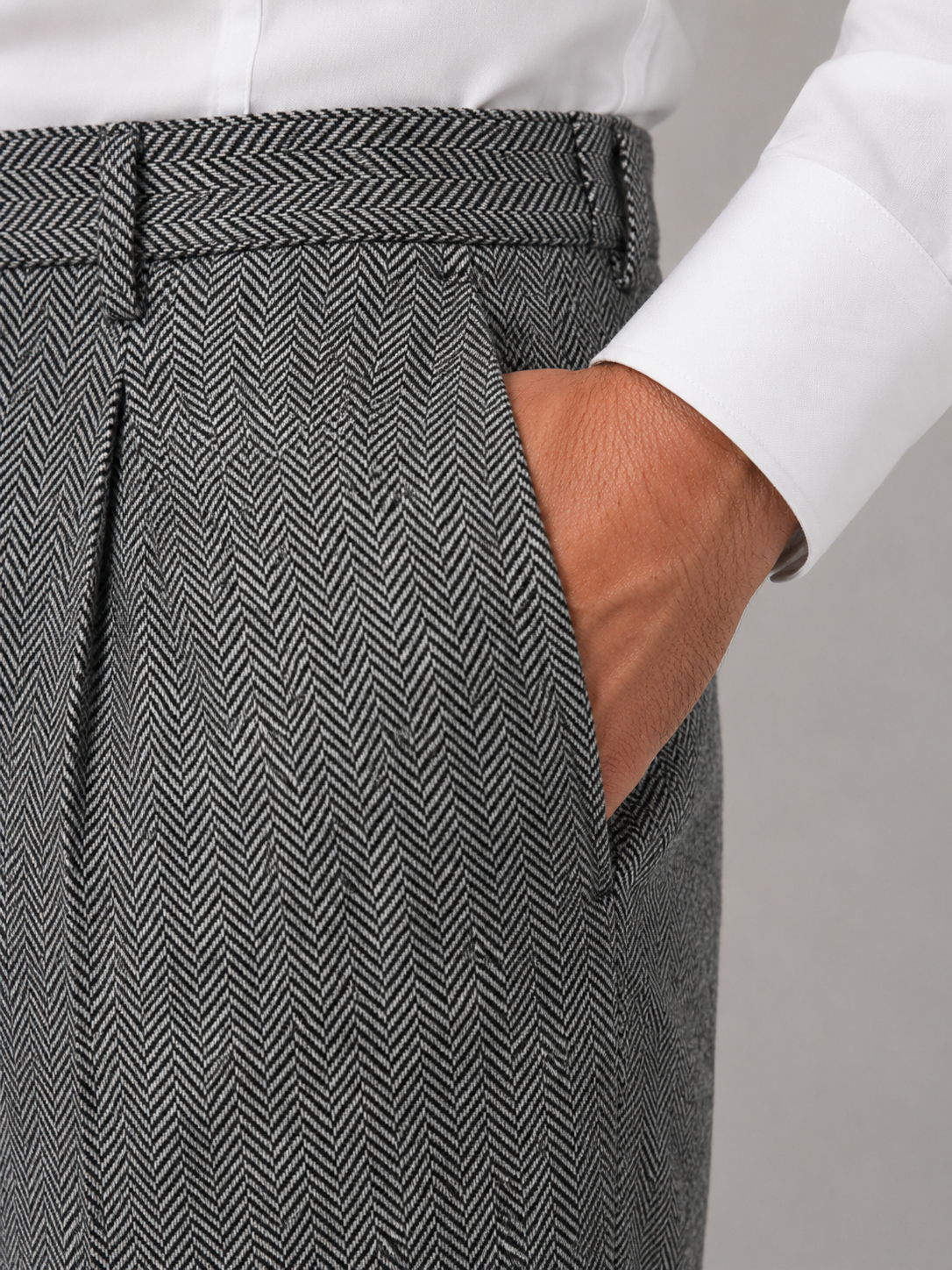 Men's herringbone pleated trousers, detail view 2