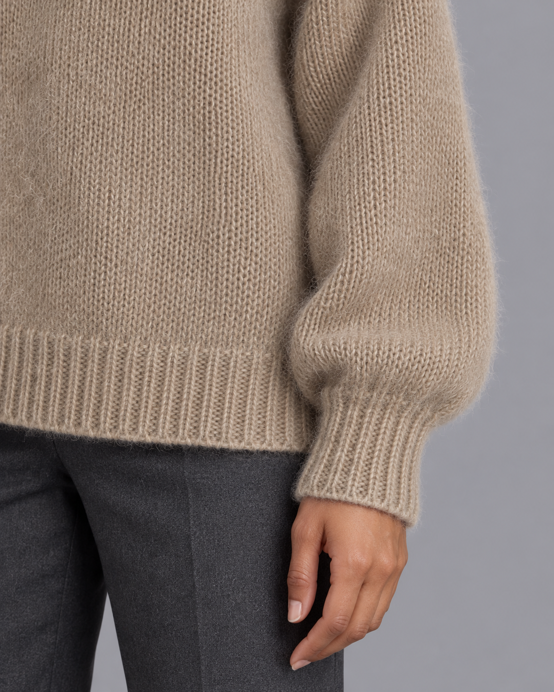 Women's Knitted Jumper - Fluffy Crew Neck Relaxed Fit Raglan Sleeve