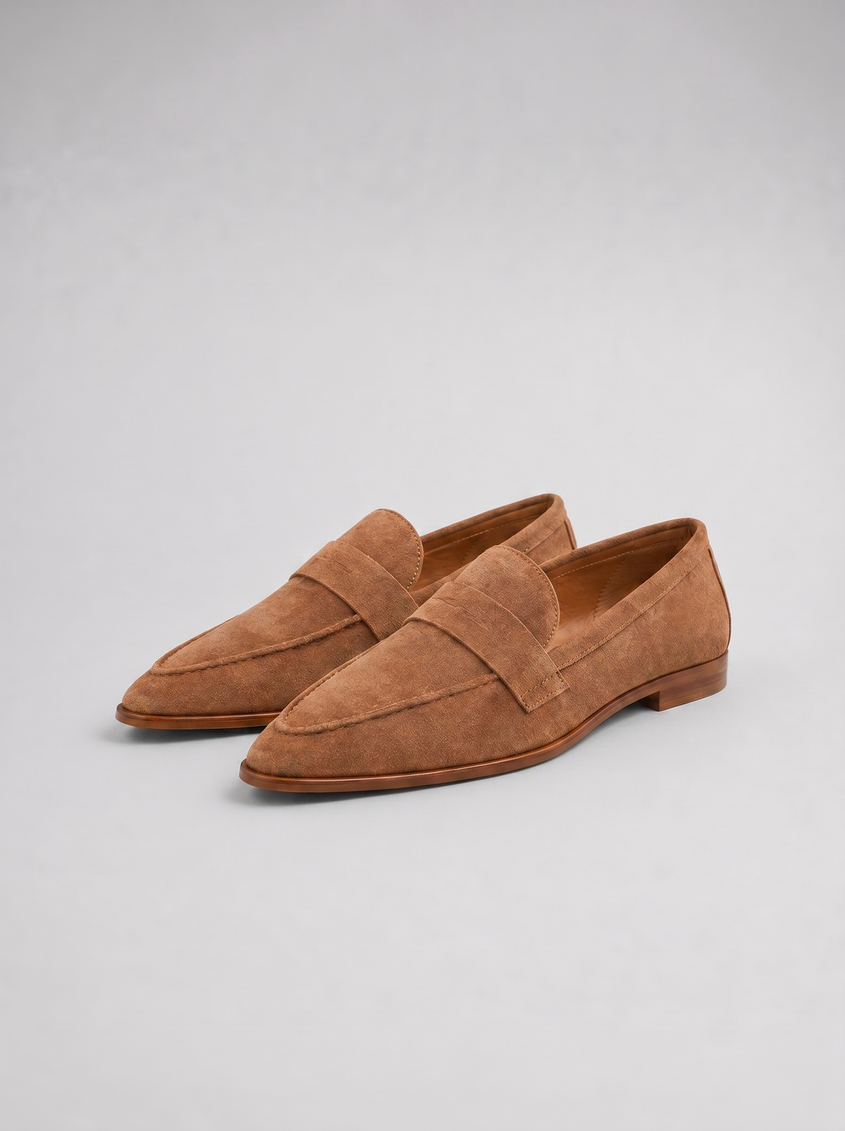 Womens pointed toe suede style loafers